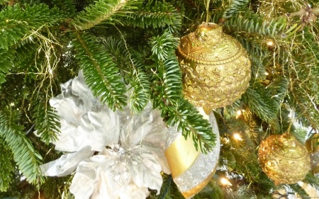 Silver and Gold Christmas Tree I